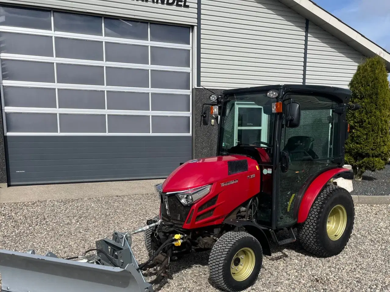 Billede 2 - Yanmar YT 235H 4WD Snow Edition med sneplov og spreder