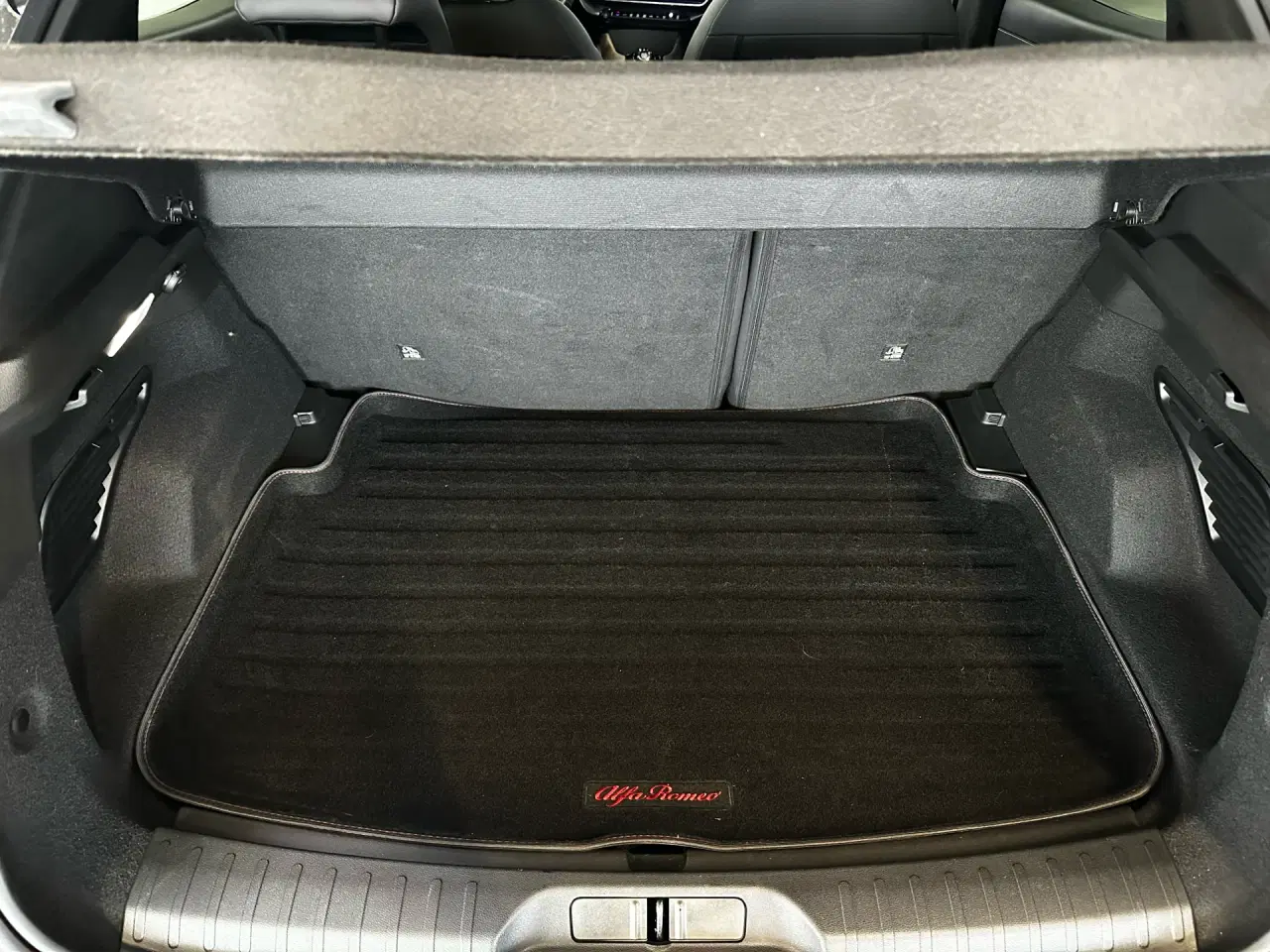 Billede 15 - Alfa Romeo Junior EL Veloce 280HK 5d Aut.