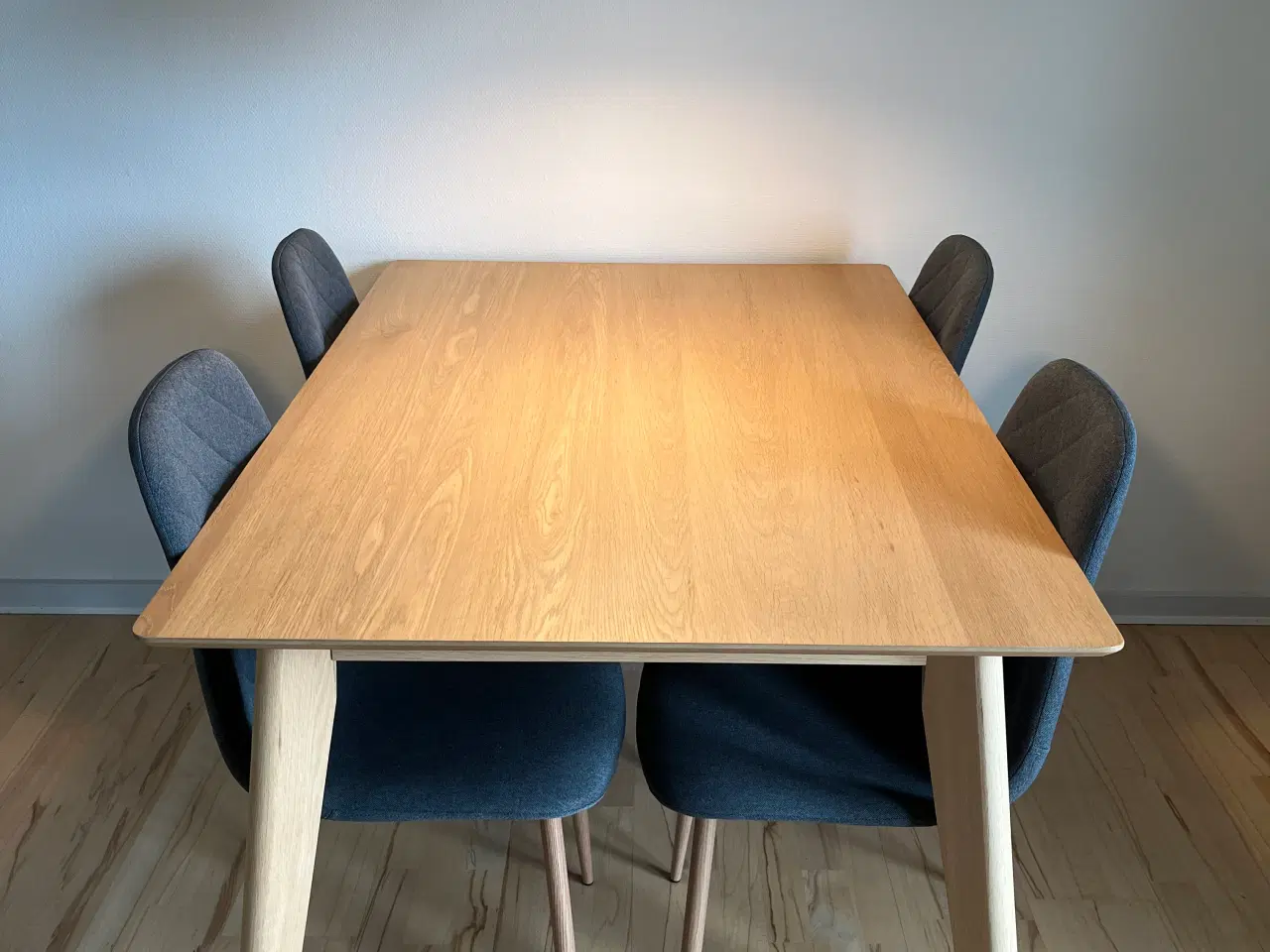 Billede 6 - Spisebord m. 6 stole