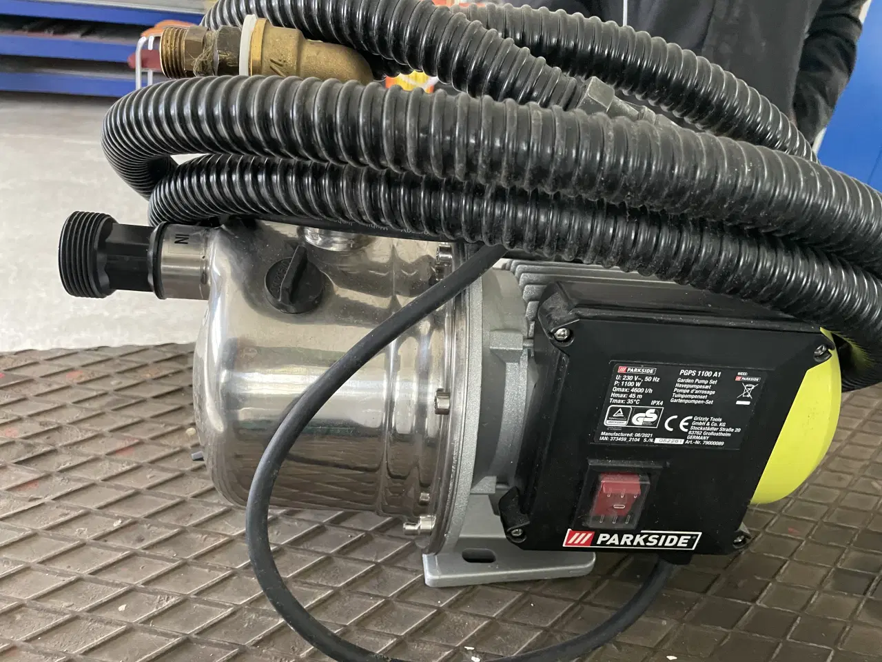 Billede 2 - Gårdpumpe 