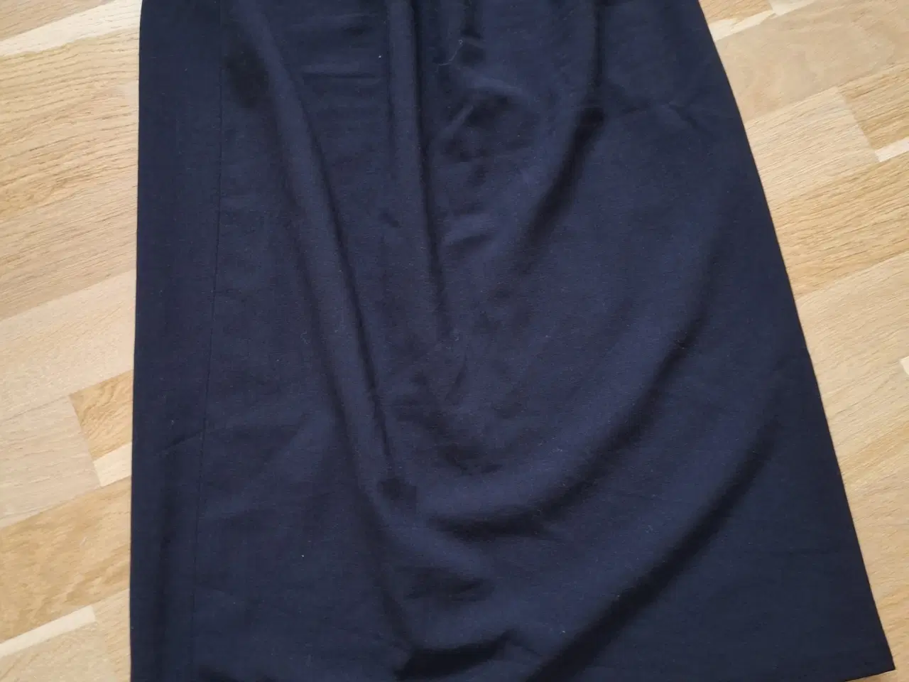 Billede 2 - Nederdel 