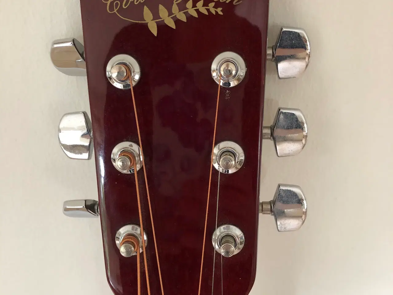 Billede 3 - Velholdt akustisk guitar