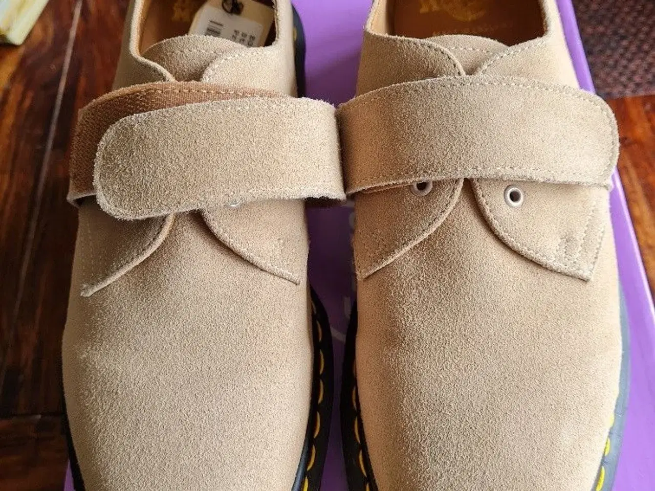 Billede 3 - SÆLGES: Helt nye Dr. Martens sko