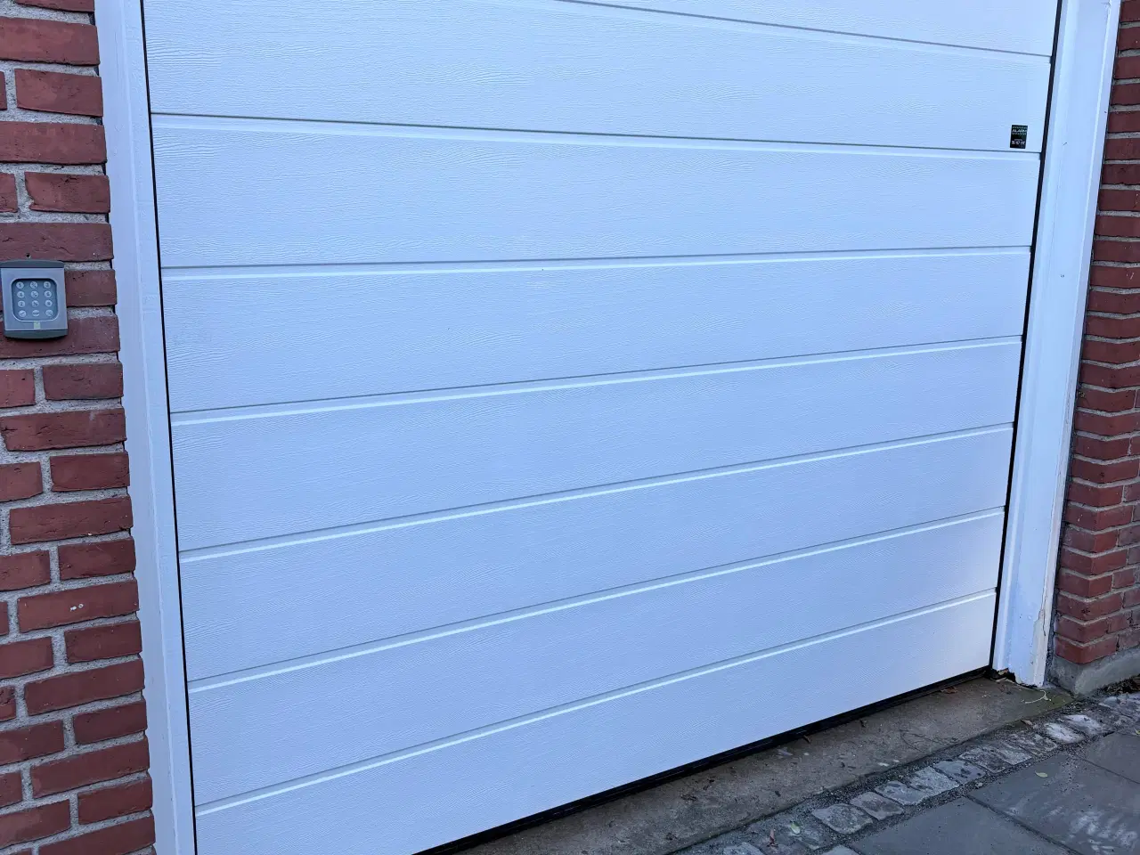 Billede 1 - Hörmann hvid automatisk ledhejseport