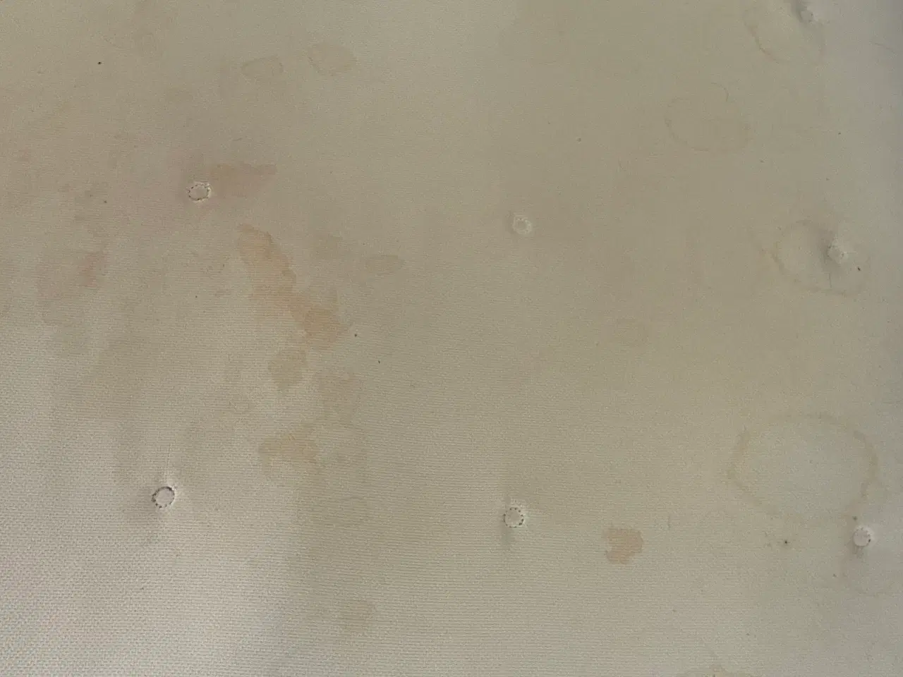 Billede 2 - Seng 140x200 inkl. madras med aftageligt betræk