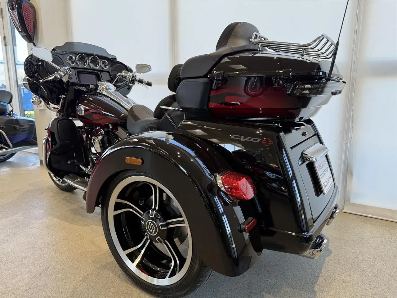 Billede 28 - Harley Davidson FLHTCUTGSE Tri Glide Ultra CVO 117" Trike