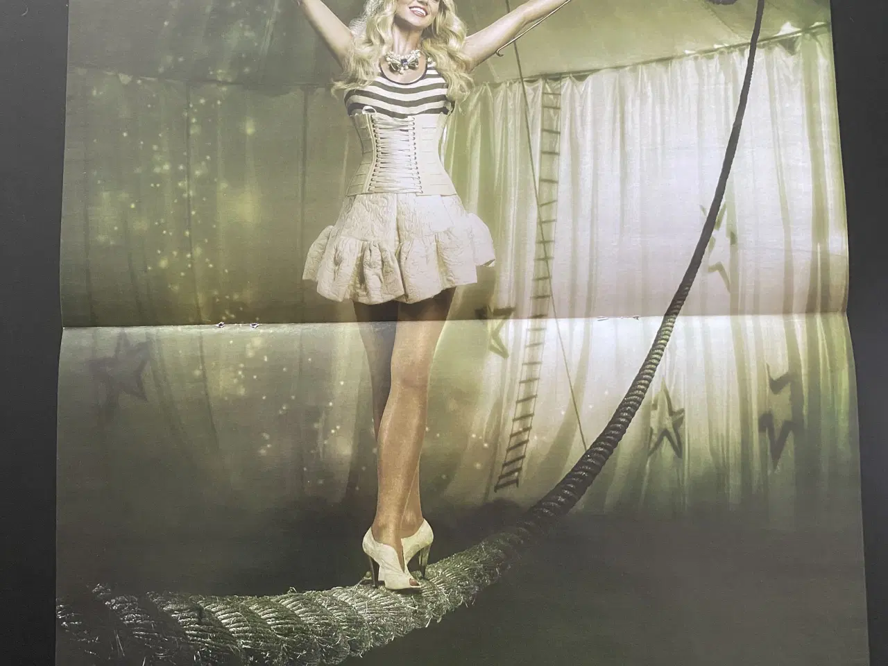 Billede 4 - To-sidet plakater fra 00’erne og 2010’erne, y2k