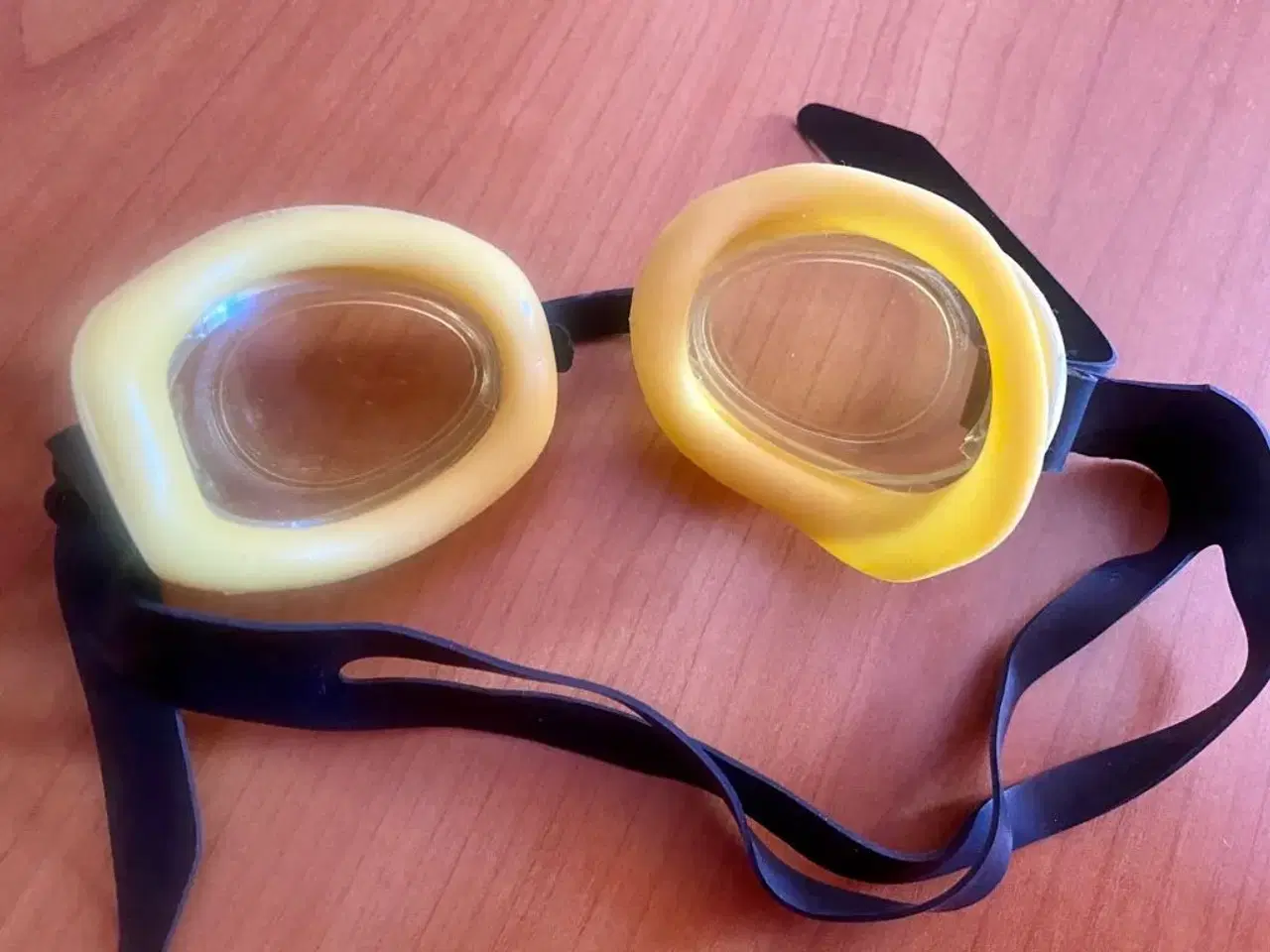 Billede 3 - Børne svømmebriller til salg