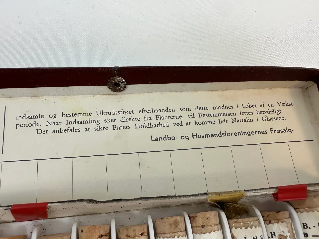 Billede 4 - Ældre frøsamling i 36 cylindere 