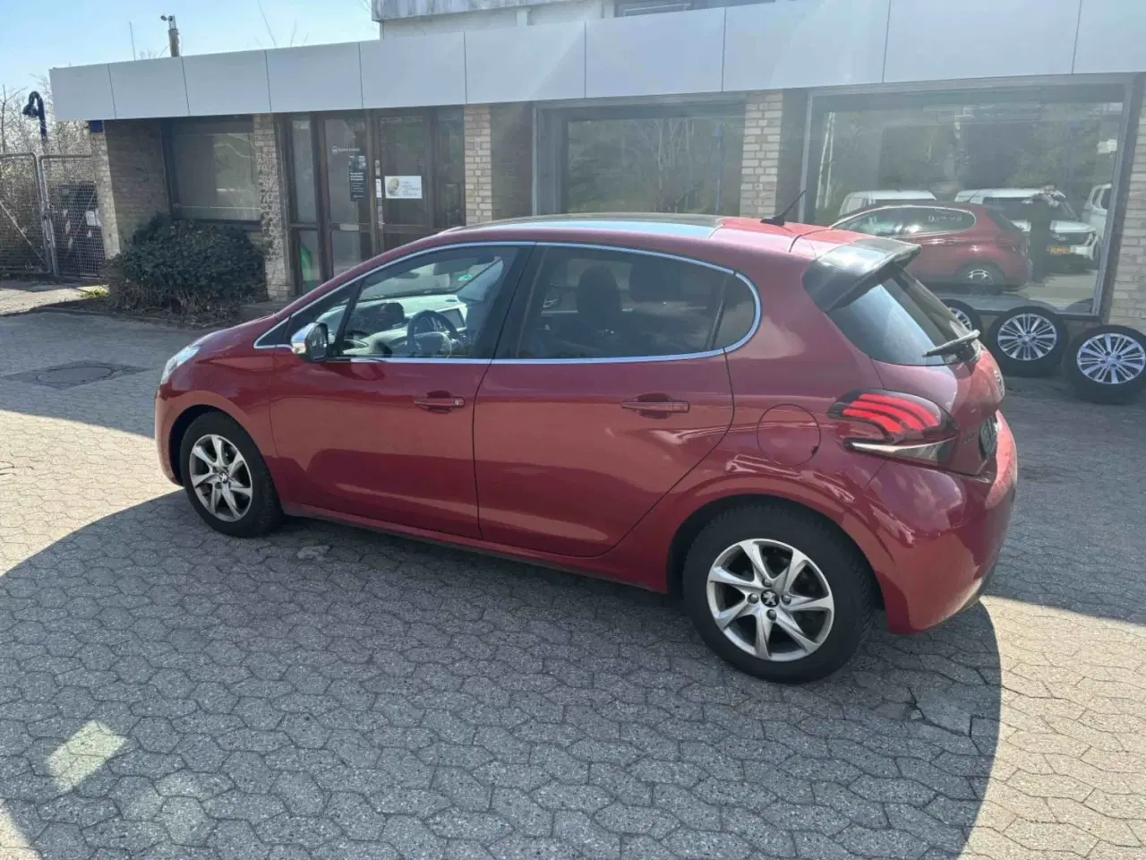 Billede 4 - Peugeot 208 1,6 BlueHDi 100 Allure Sky