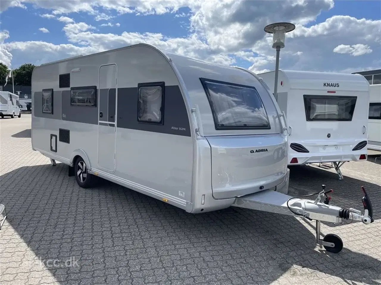 Billede 2 - 2025 - Adria Altea 552   Adria Altea 552 PK 60 Years årg. 2025 7 Sovepladser, 6 Siddepladser  med stor kampangnepakke