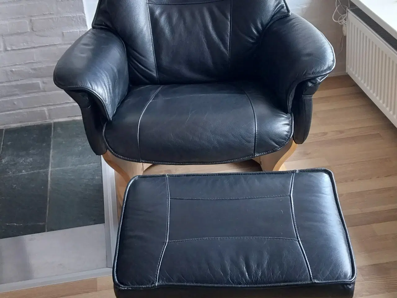 Billede 3 - læder stol med skammel
