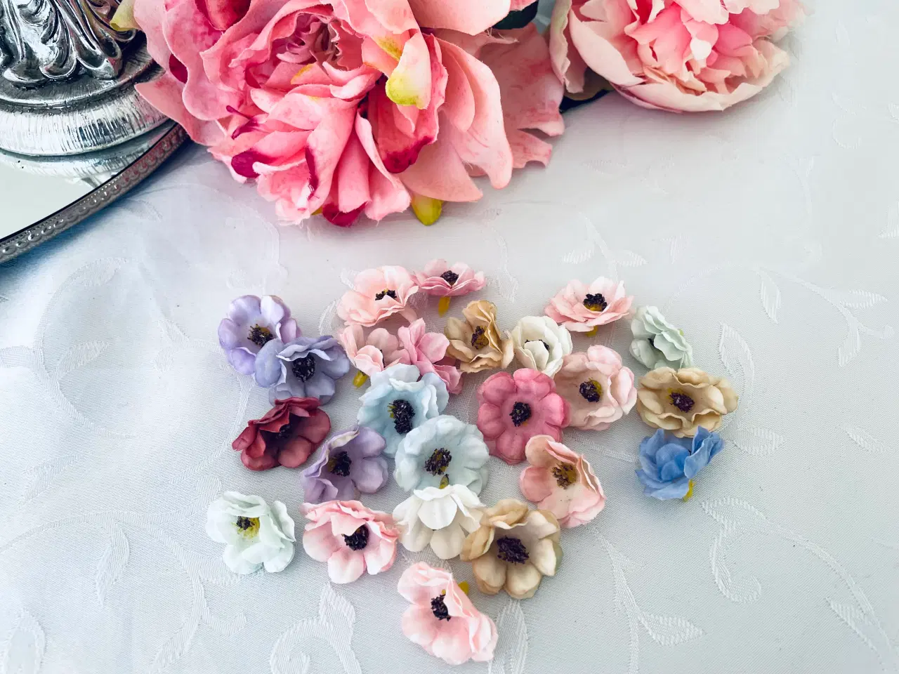 Billede 6 - Små kunstig blomster i forskellige farver 