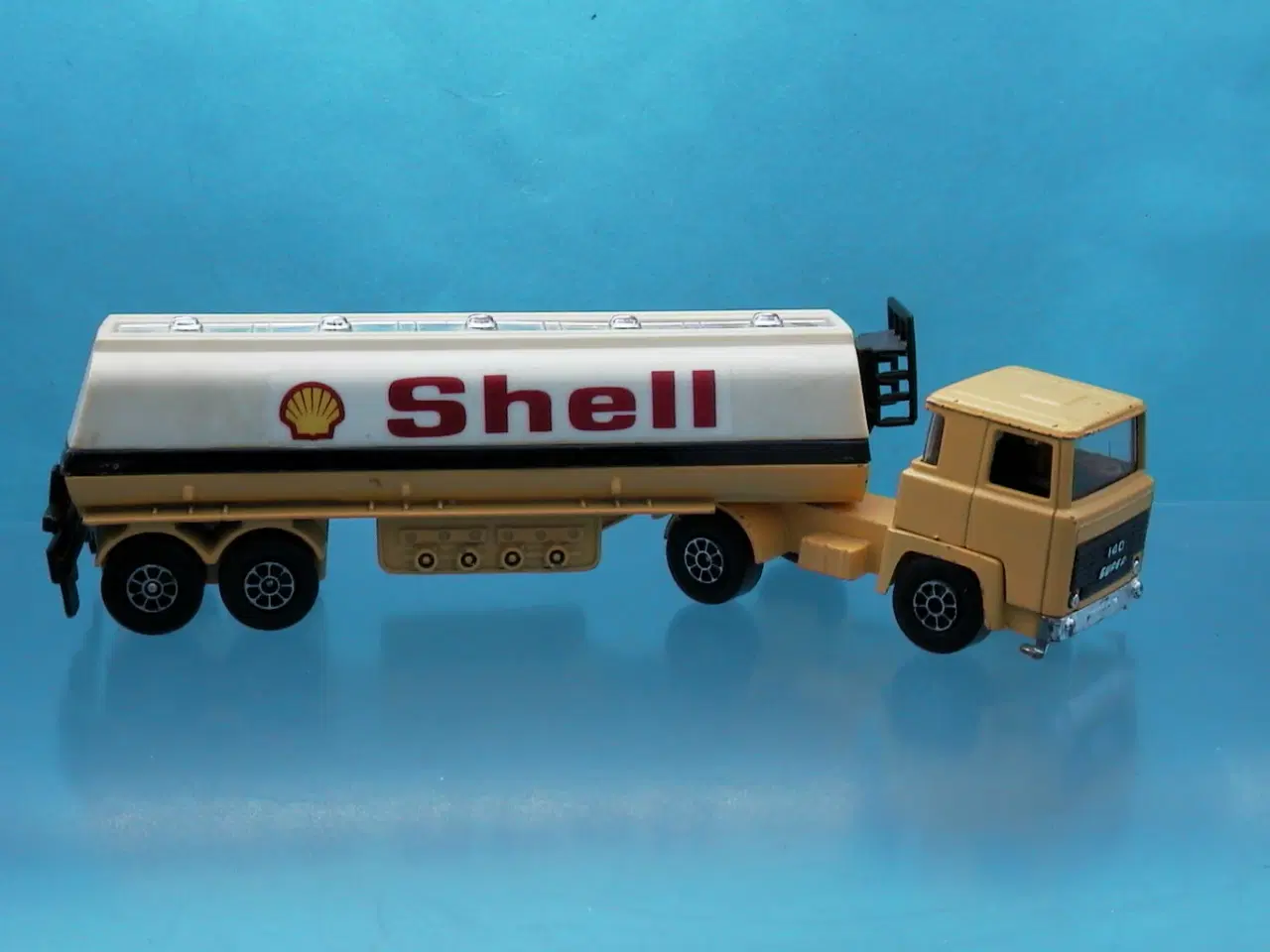 Billede 2 - Playart Shell tankbil