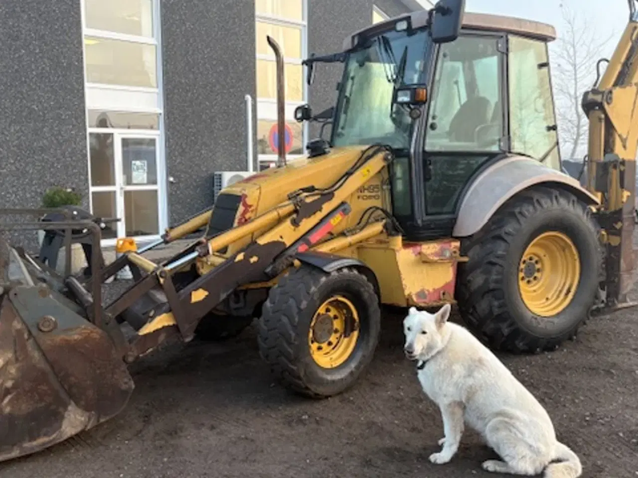 Billede 2 - New Holland NH 95 4-PS. MEKANISK HURTIGSKIFT FOR OG BAG