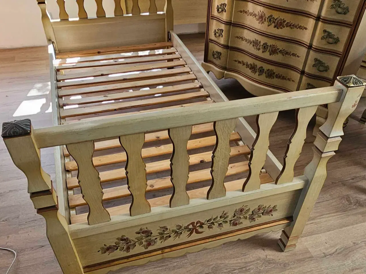 Billede 1 - Snedker soveværelse møbler 