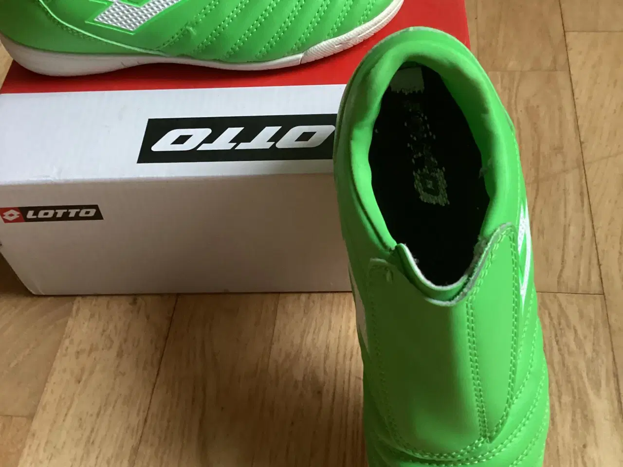 Billede 1 - Indendørssko i grøn med velcro