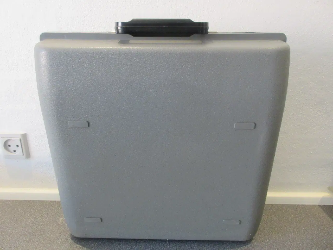 Billede 8 - Ældre skrivemaskine Eton 450 m/ tilhørende kuffert