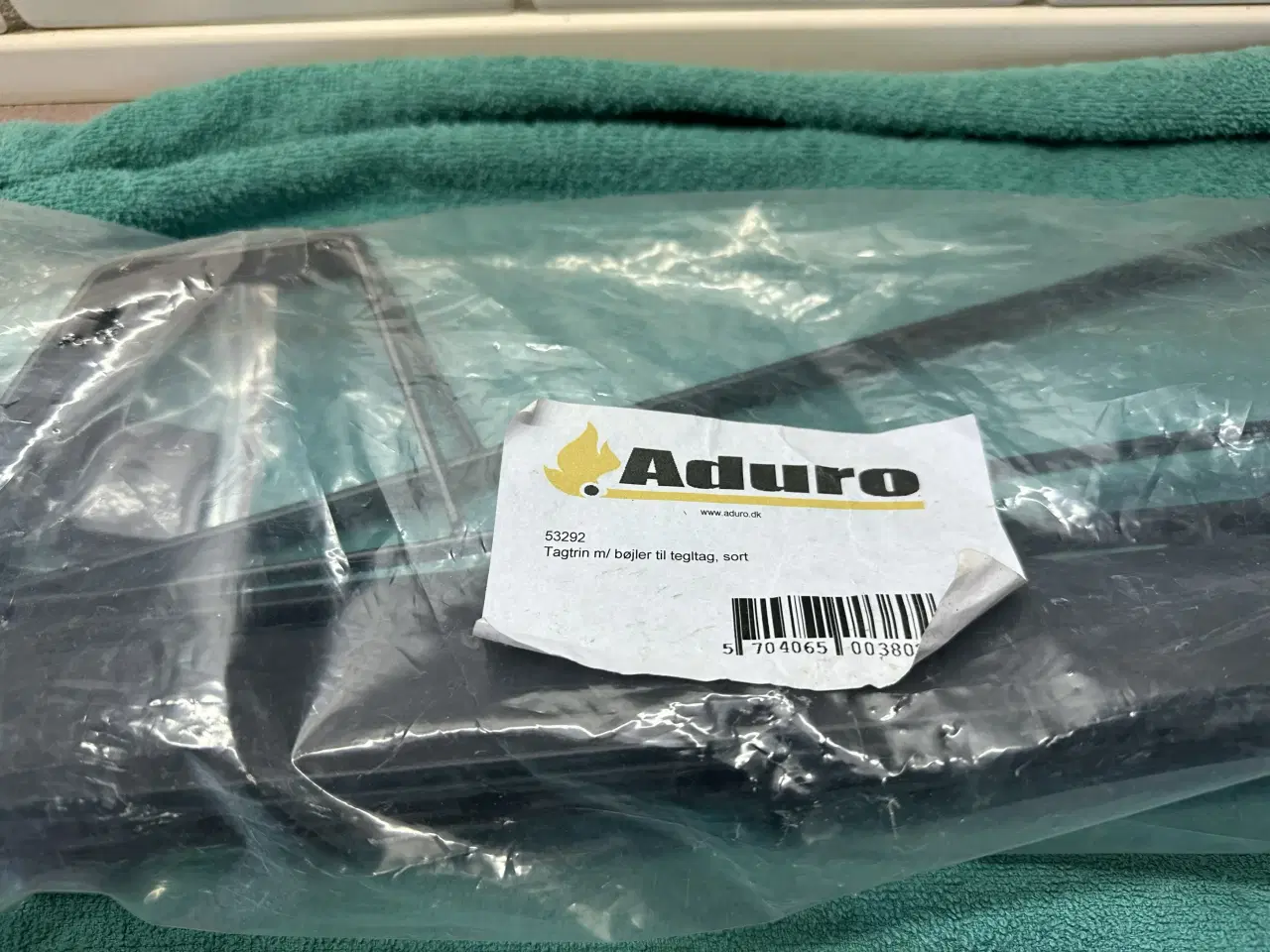 Billede 4 - Aduro, Tagtrin med bøjle til montage på tegltag