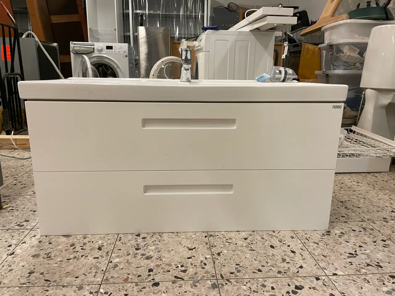 Billede 6 - Hvidt badeværelses møbel