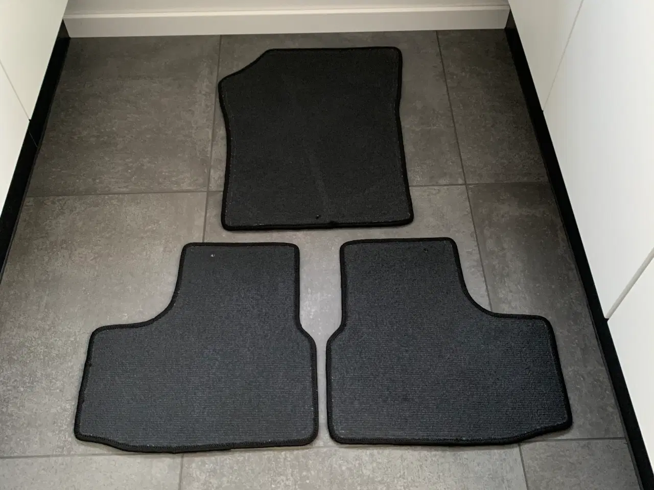 Billede 2 - Bundmåtter til VW Up, Citigo, Mii