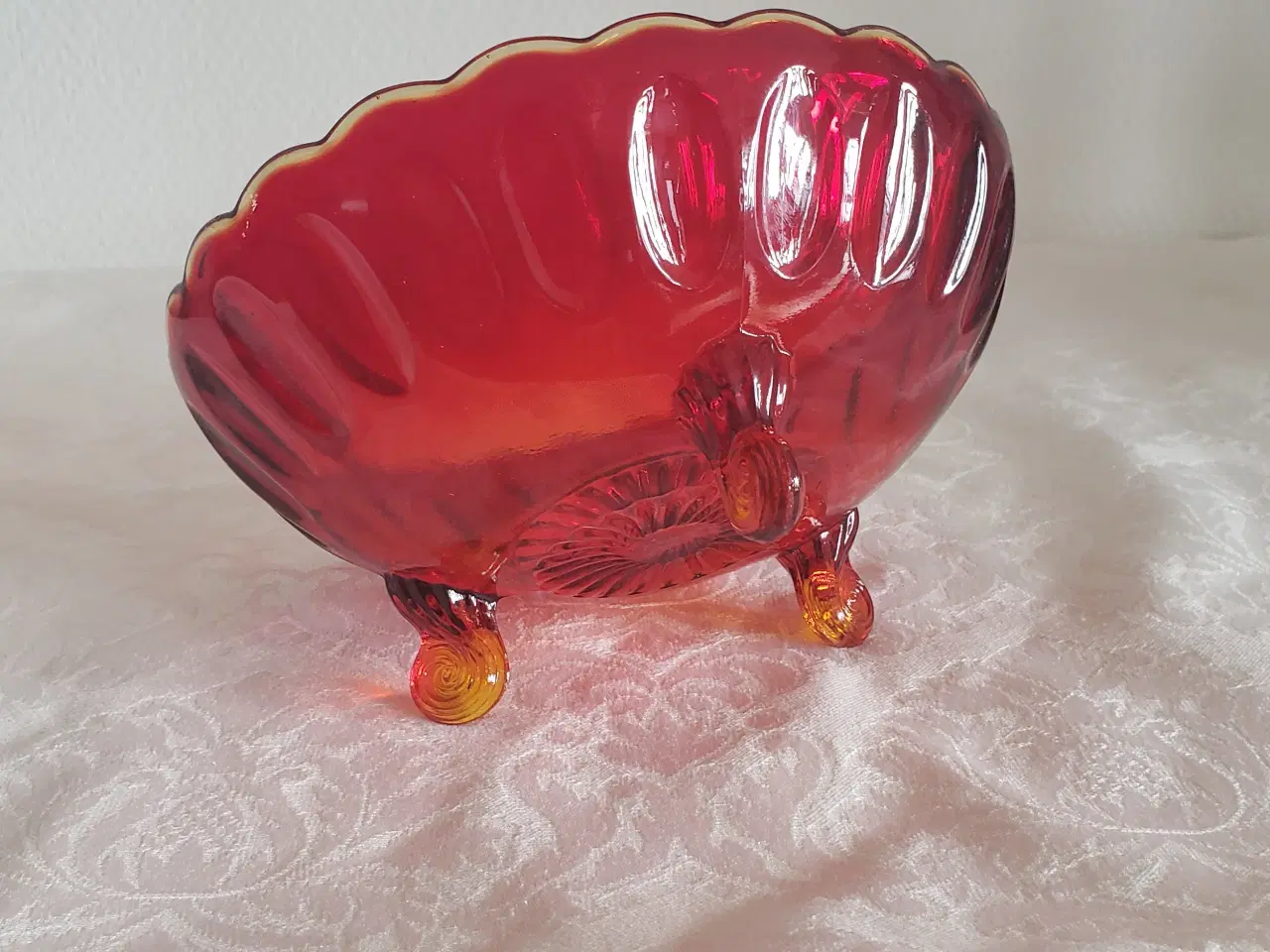 Billede 2 - Fyns Glasværk, lille rød glasskål 