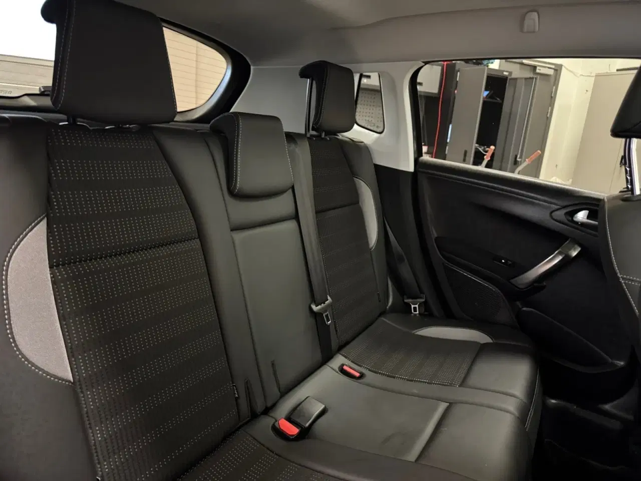 Billede 16 - Peugeot 2008 1,2 e-THP 110 Allure Sky