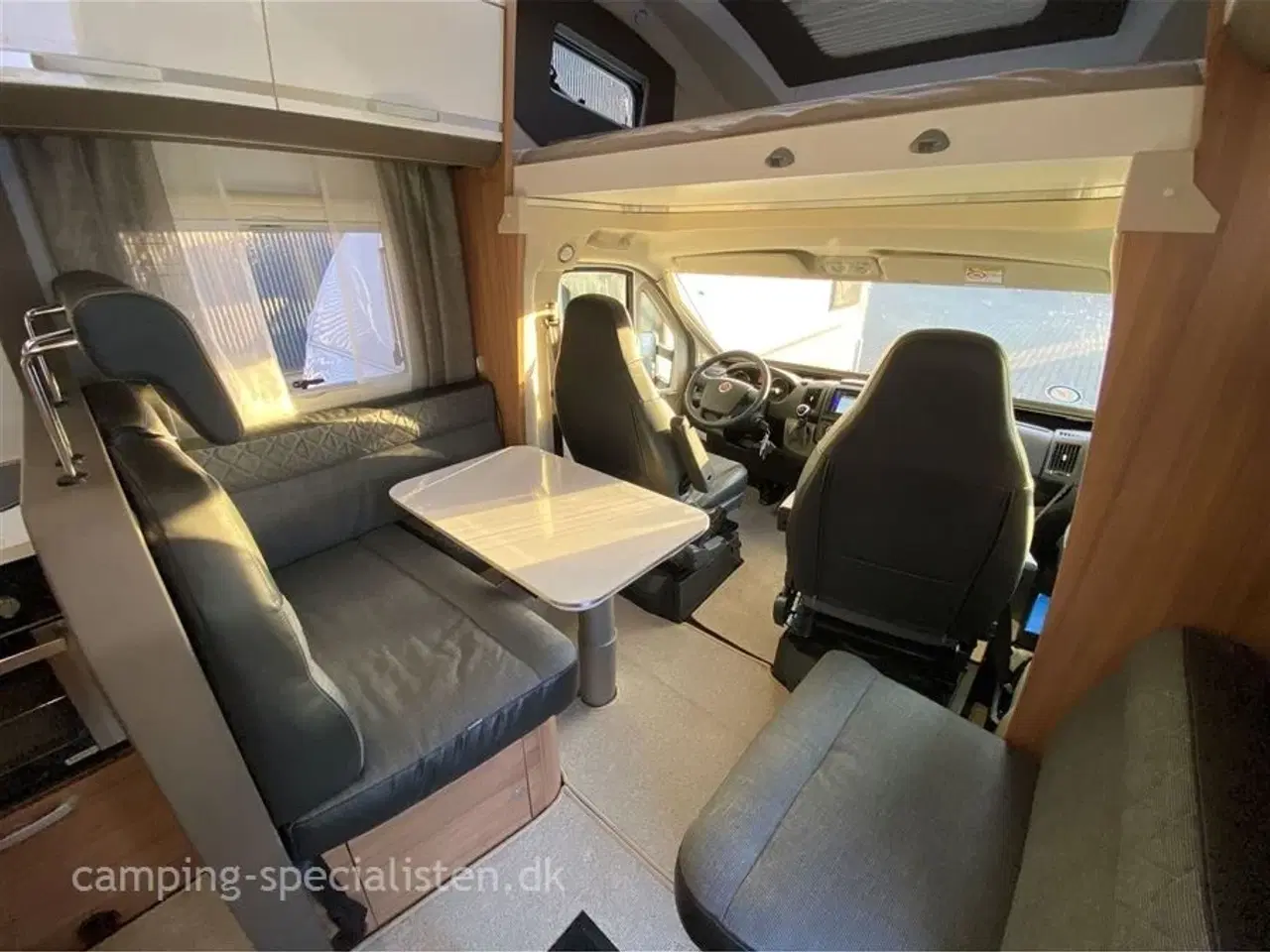 Billede 5 - 2021 - Adria Coral XL Axess A670 SL ”All-in”   Rigtig pæn og velholdt autocamper - Adria Coral XL Axess A670 SL ALL-in model 2021 kan nu ses hos Camping-Specialisten.dk