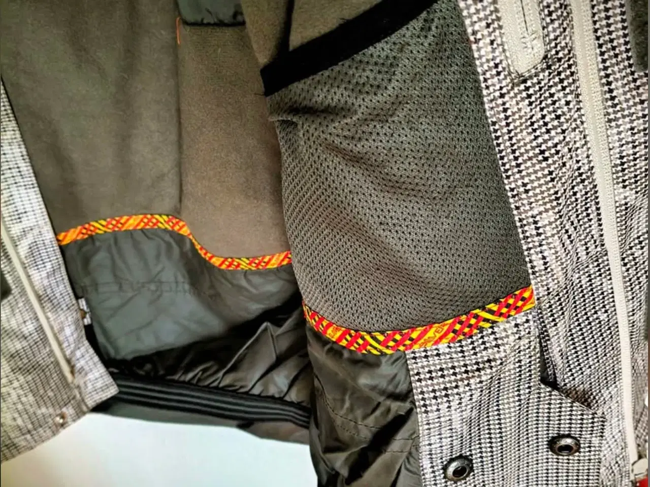 Billede 3 - QuickSilver snowboarder-skisæt 