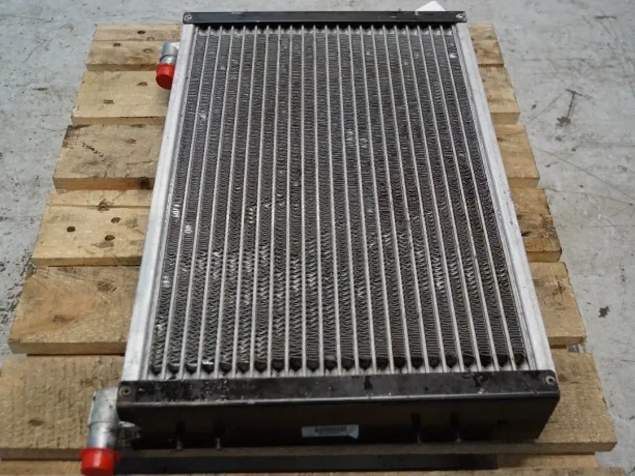 Billede 2 - Case 621D Olie Køler 401430A1