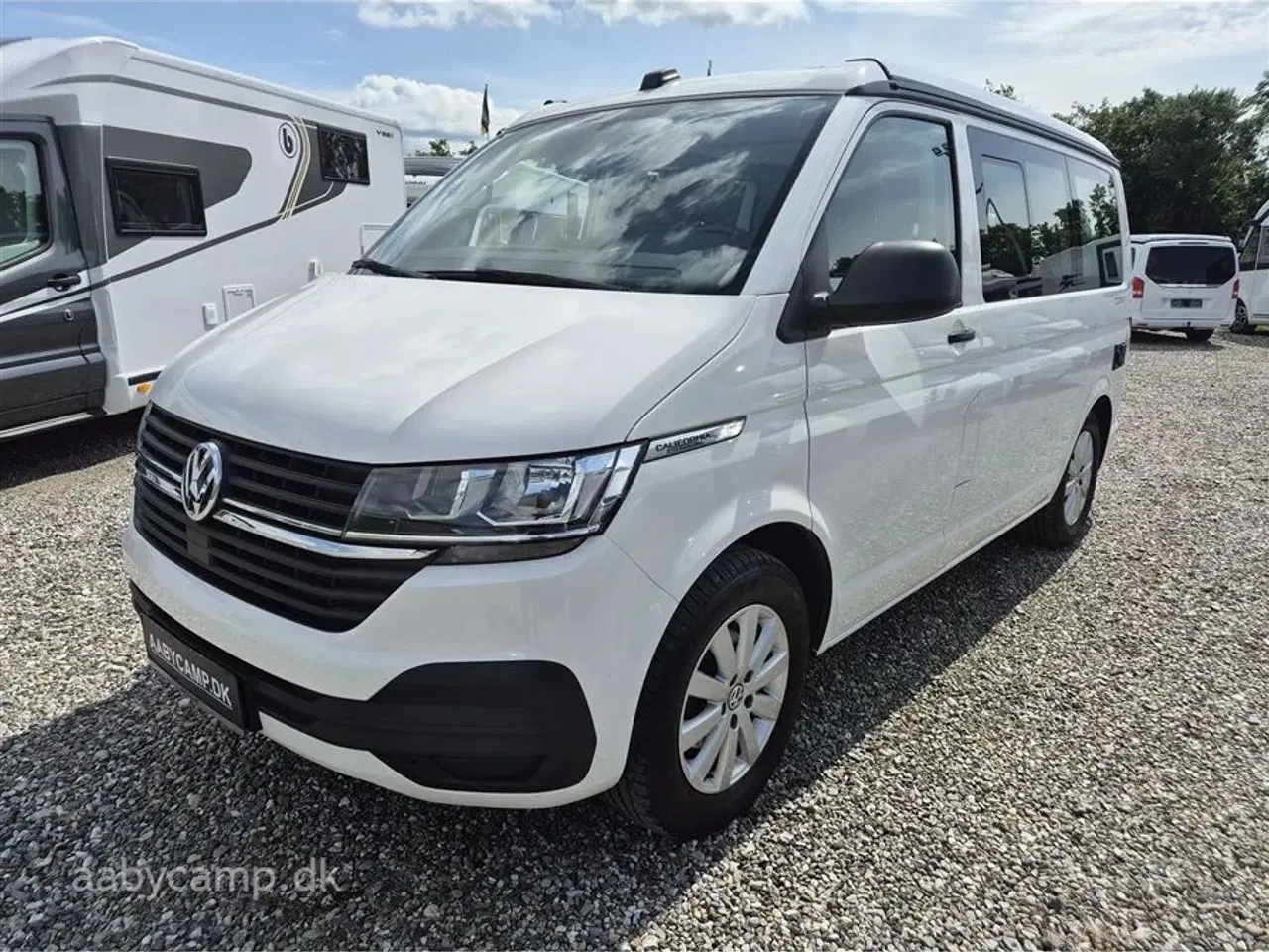 Billede 4 - 2022 - VW California Coast   Perfekt til de små veje. Markise. anhængertræk.