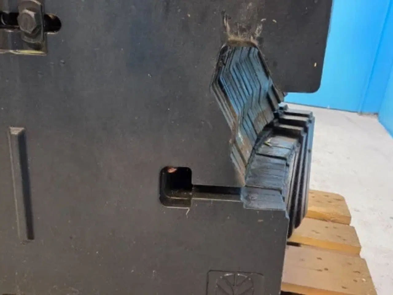 Billede 12 - New Holland T8 Frontvægt Kit 719665006