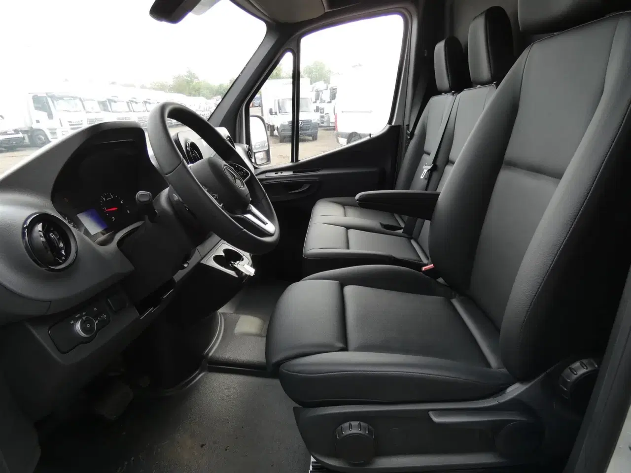 Billede 9 - Mercedes-Benz Sprinter 317 2,0 CDI A2 H2 RWD 9G-Tronic 170HK Van Aut.