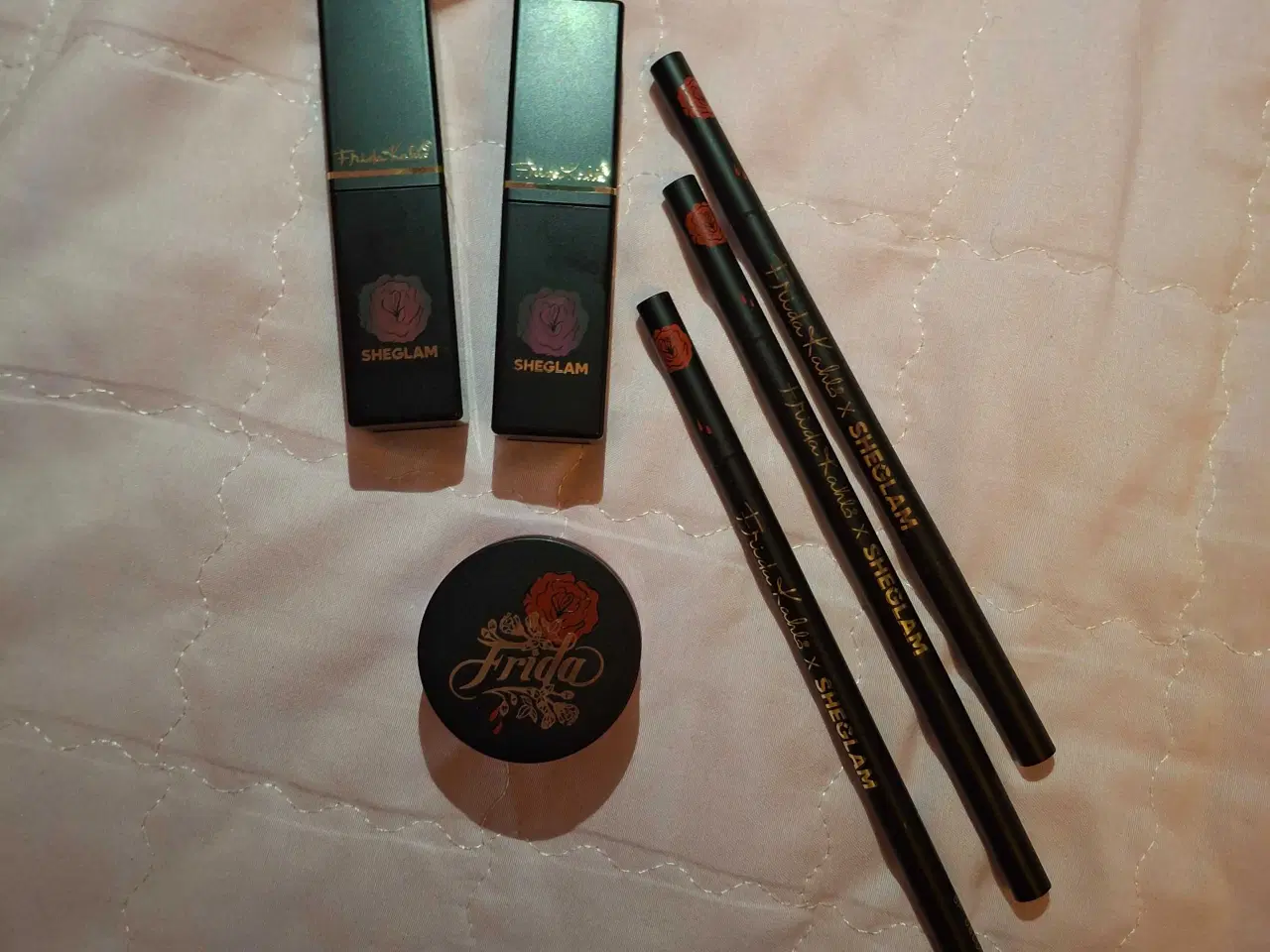 Billede 2 - Frida Kahlo x Sheglam Beauty produkter