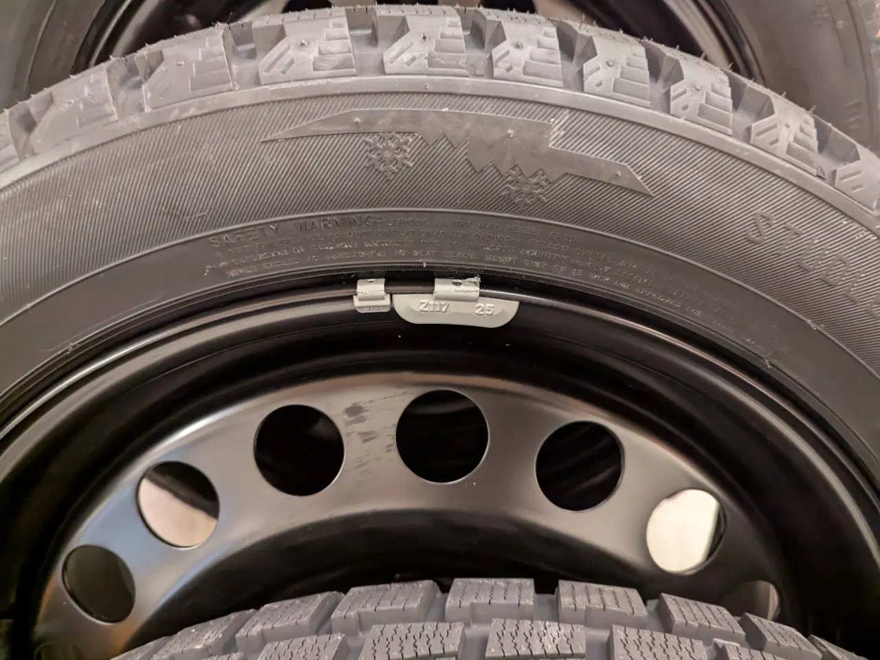 Billede 3 - Komplet sæt fabriksnye vinterhjul til VW ID.3 2021