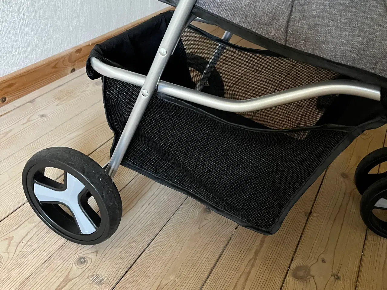 Billede 4 - Trixie klapvogn til hunde