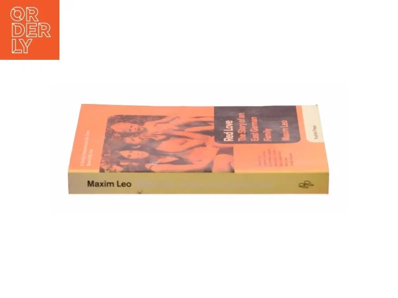 Billede 2 - Red love : the story of an East German family af Maxim Leo (1970-) (Bog)