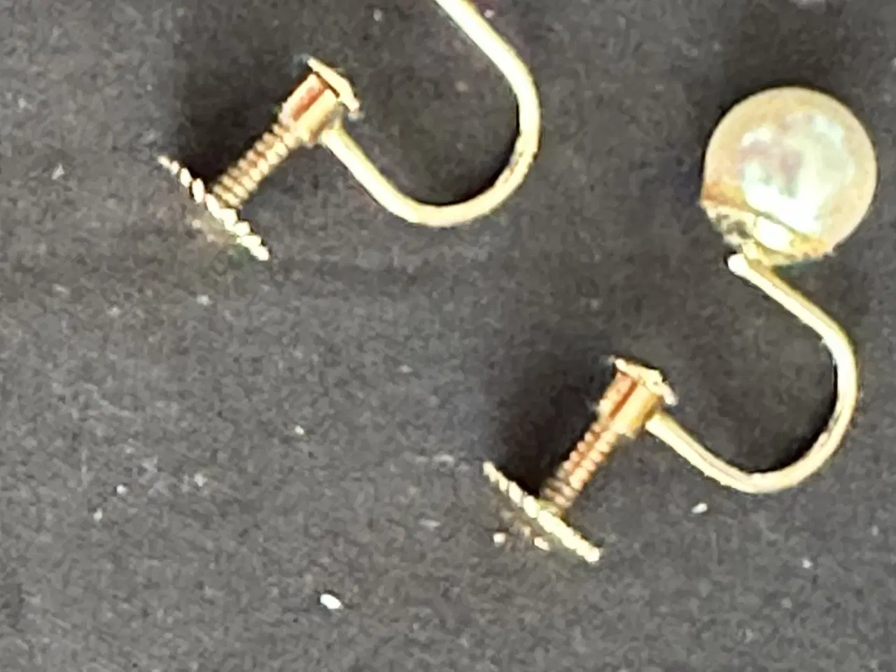 Billede 4 - Guld øreskruer med kulturperle