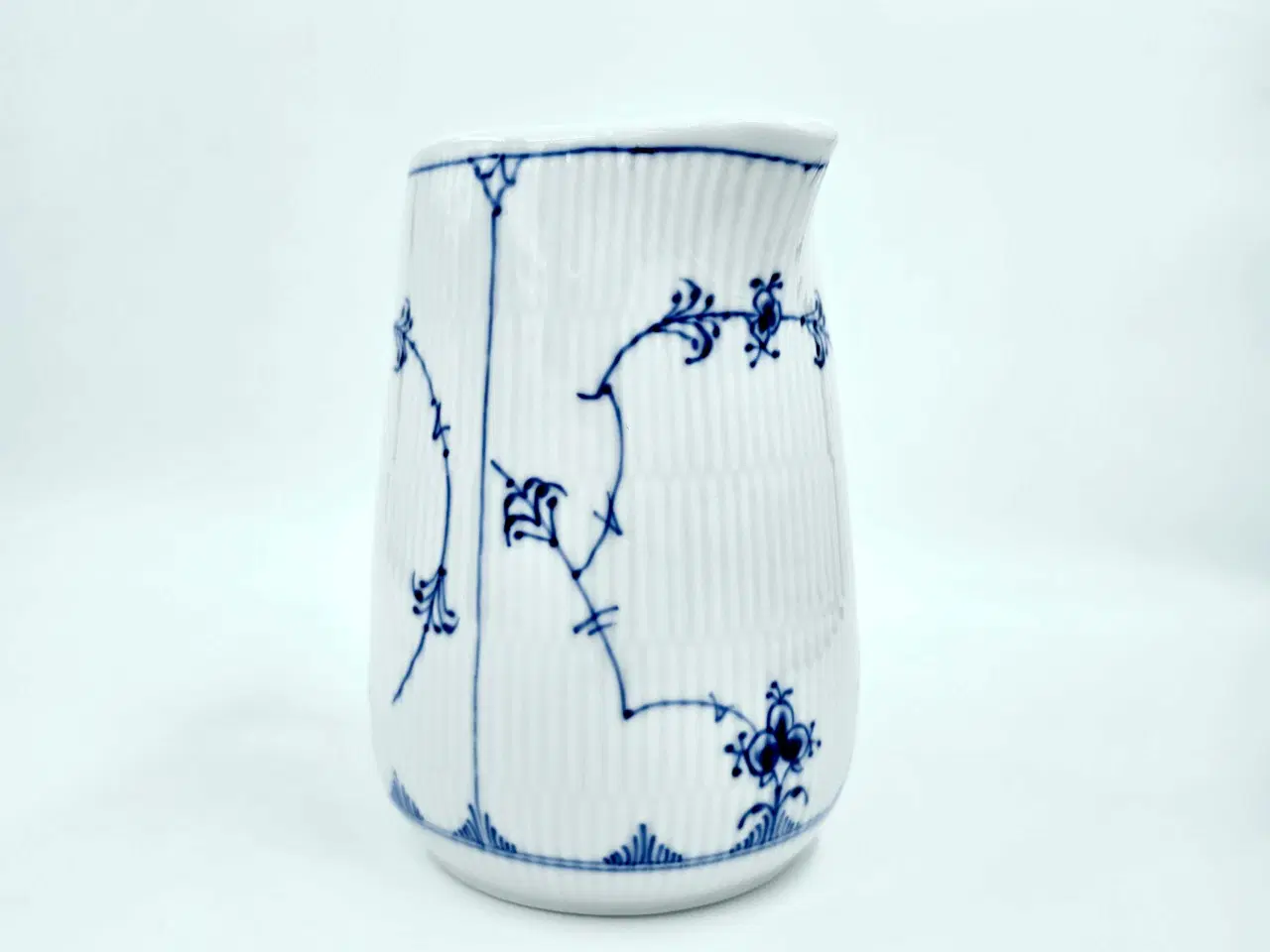 Billede 9 - Musselmalet Riflet Hotelporcelæn Stor Kande 