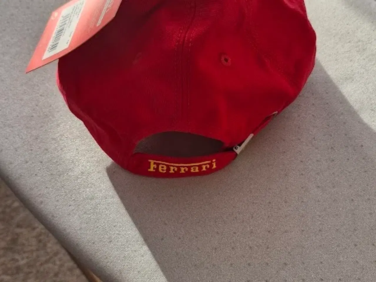 Billede 2 - FERRARI KASKETTER