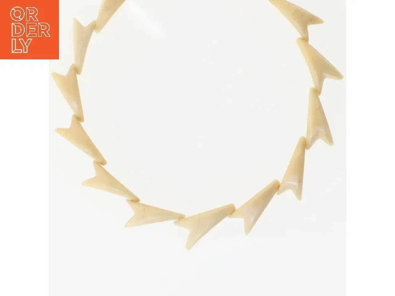 Billede 1 - Halskæde med ben perler (str. 40 cm)