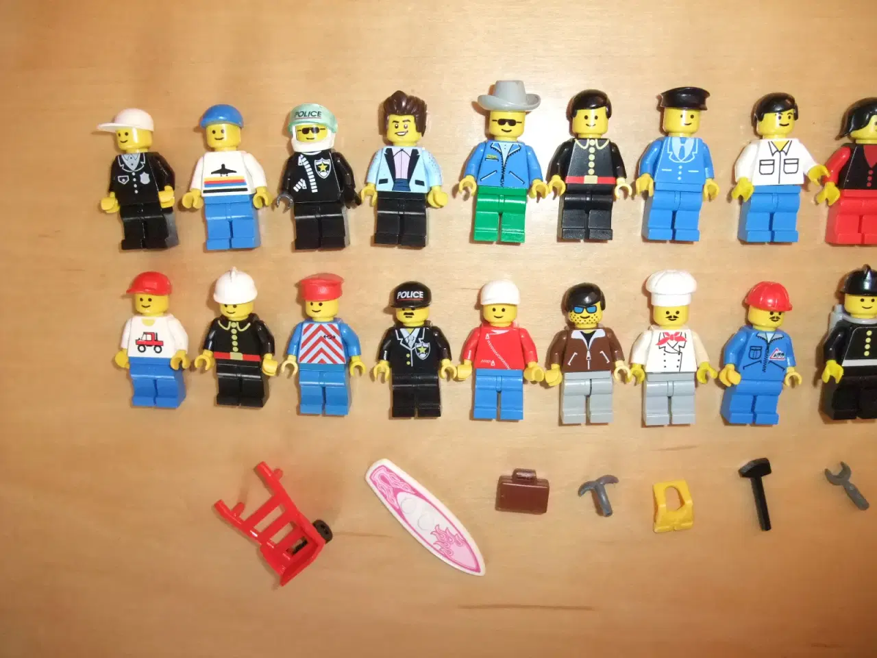 Billede 2 - Lego Town Figurer+Tilbehør