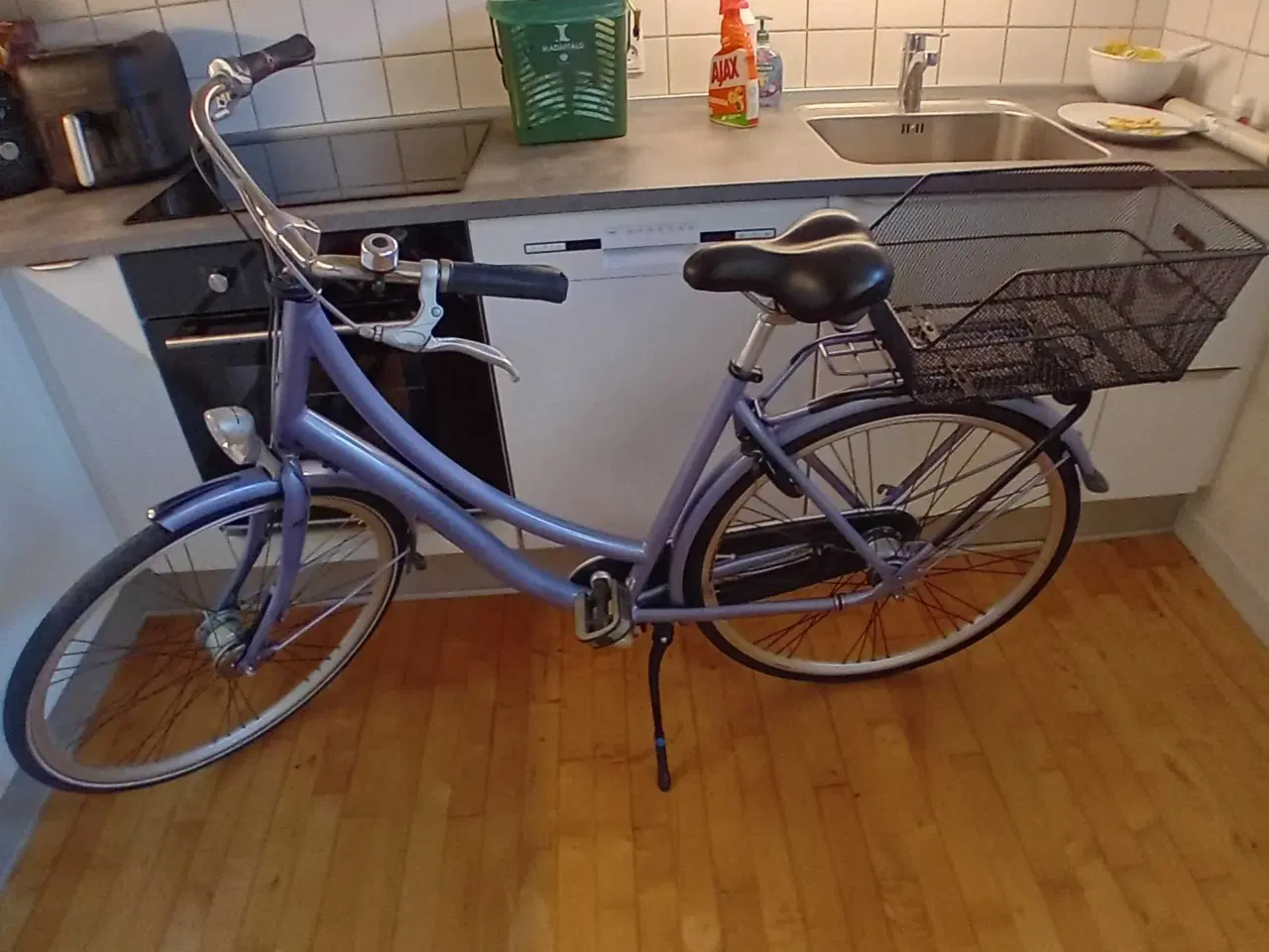 Billede 3 - Batavus damecykel flot stand 53 cm stel størrelse.