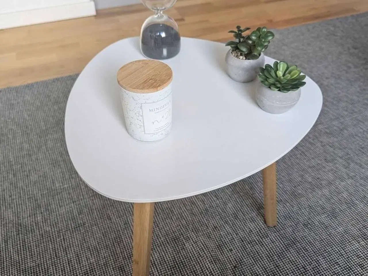 Billede 1 - White living room table 