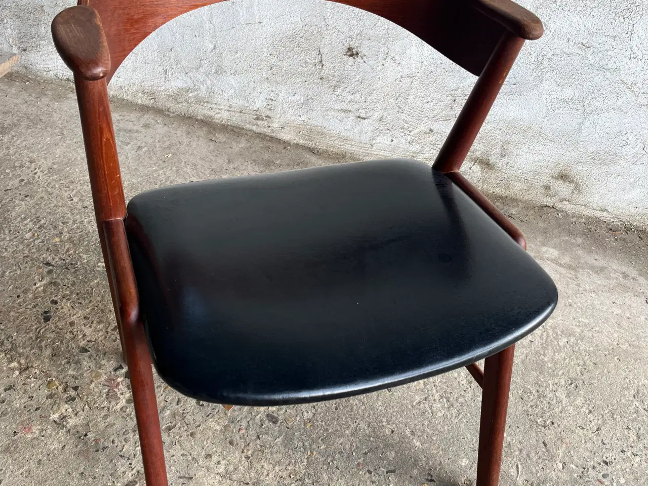 Billede 2 - Spisebordsstole sælges 