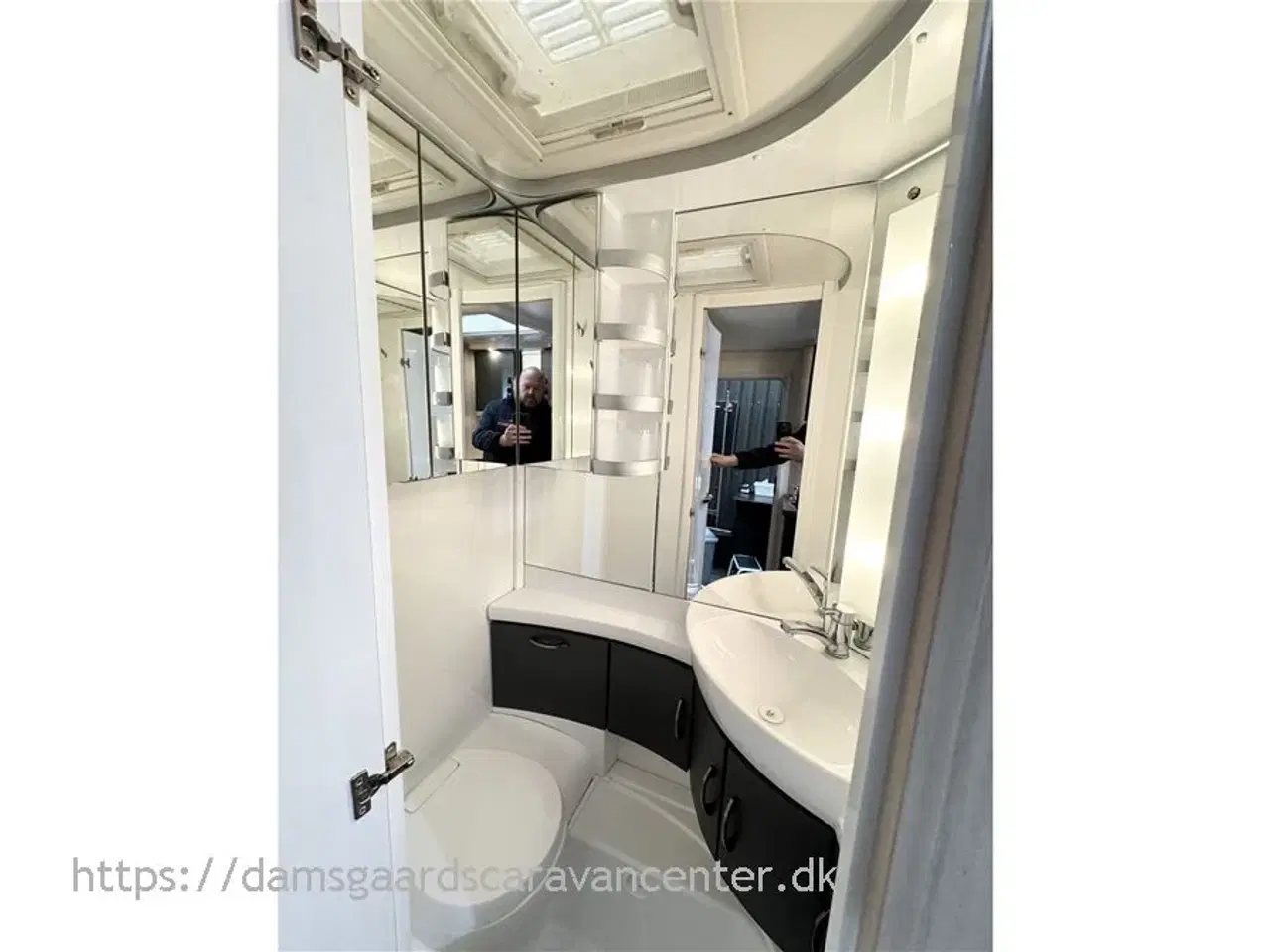 Billede 16 - 2019 - Hobby De Luxe Edition 490 KMF   Dobbeltseng-Køjer-Gulvtemp.-Mover-Telt