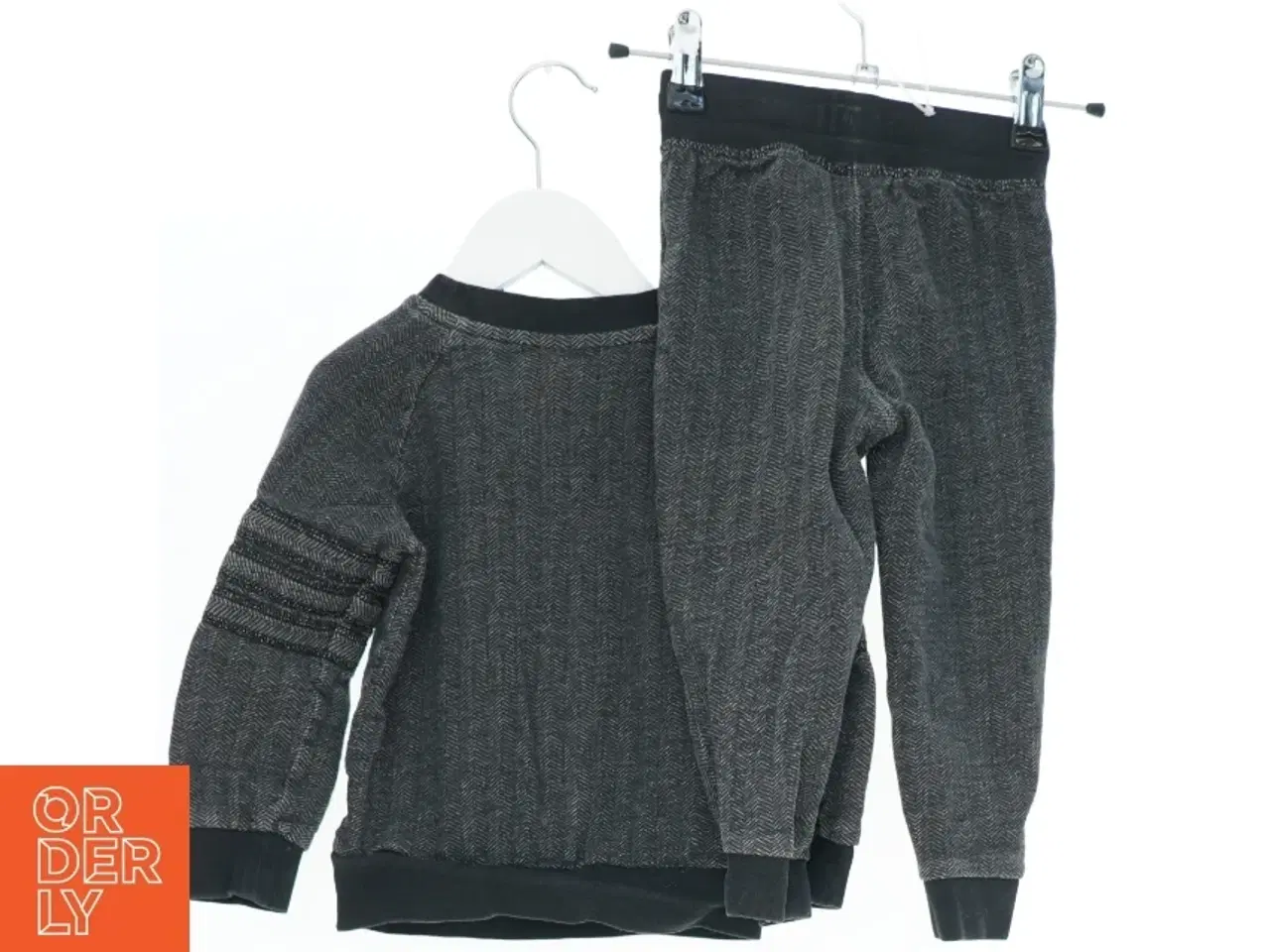 Billede 2 - Adidas børnesæt fra Adidas (str. 92)