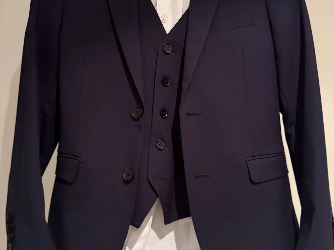 Billede 1 - Virkelig flot konfirmationssæt mrk. GRUNT