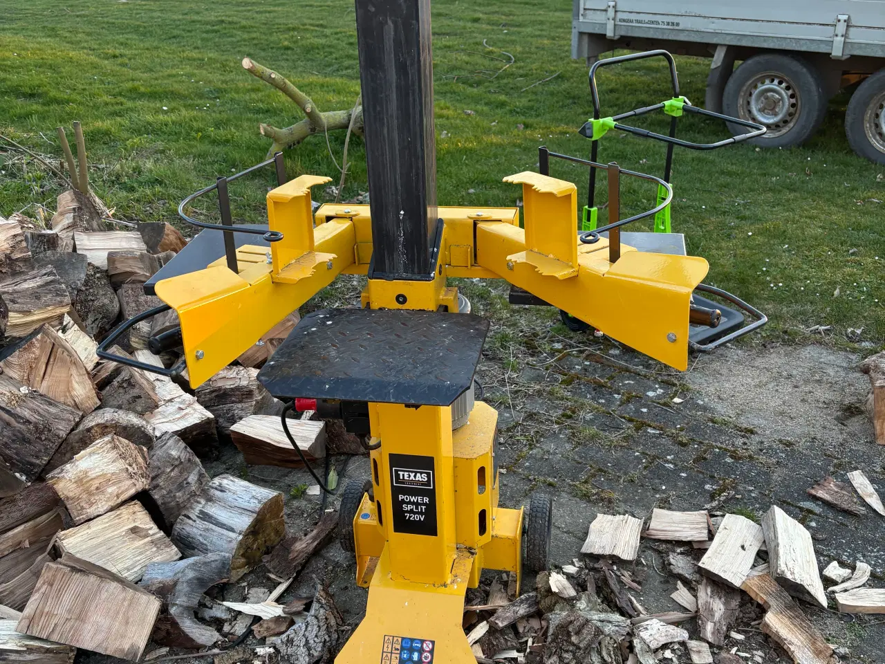 Billede 1 - Pæn brænde kløve