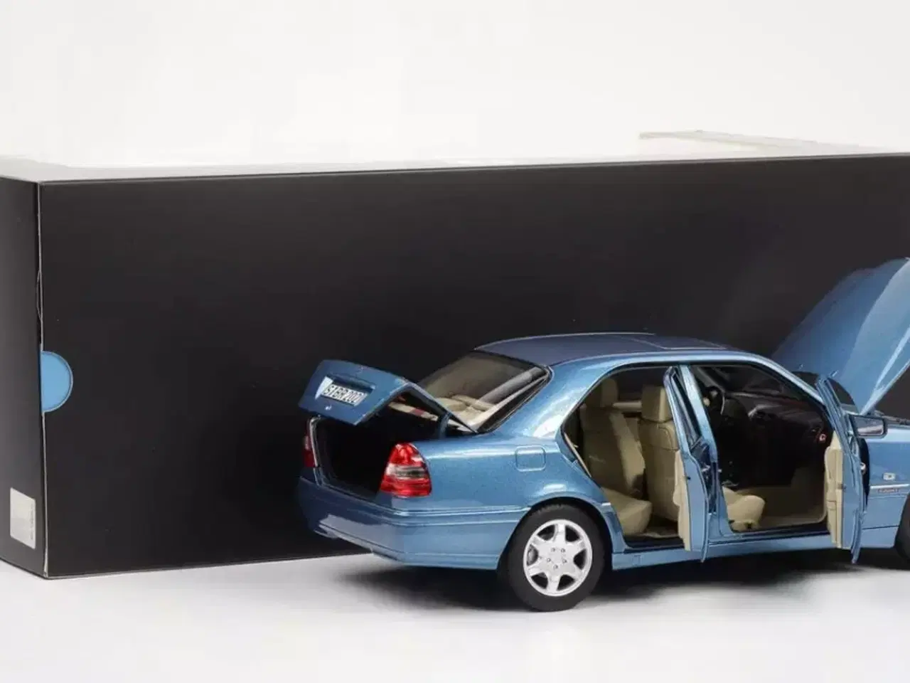 Billede 6 - 1:18 Mercedes W202 C200 1997